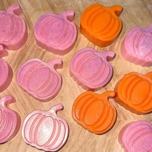 Goats milk handcrafted set of 2 soaps 3oz each pumpkin pie